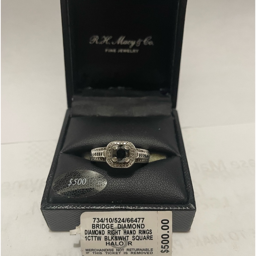 1CTTW Black & White Square Halo Diamond Ring